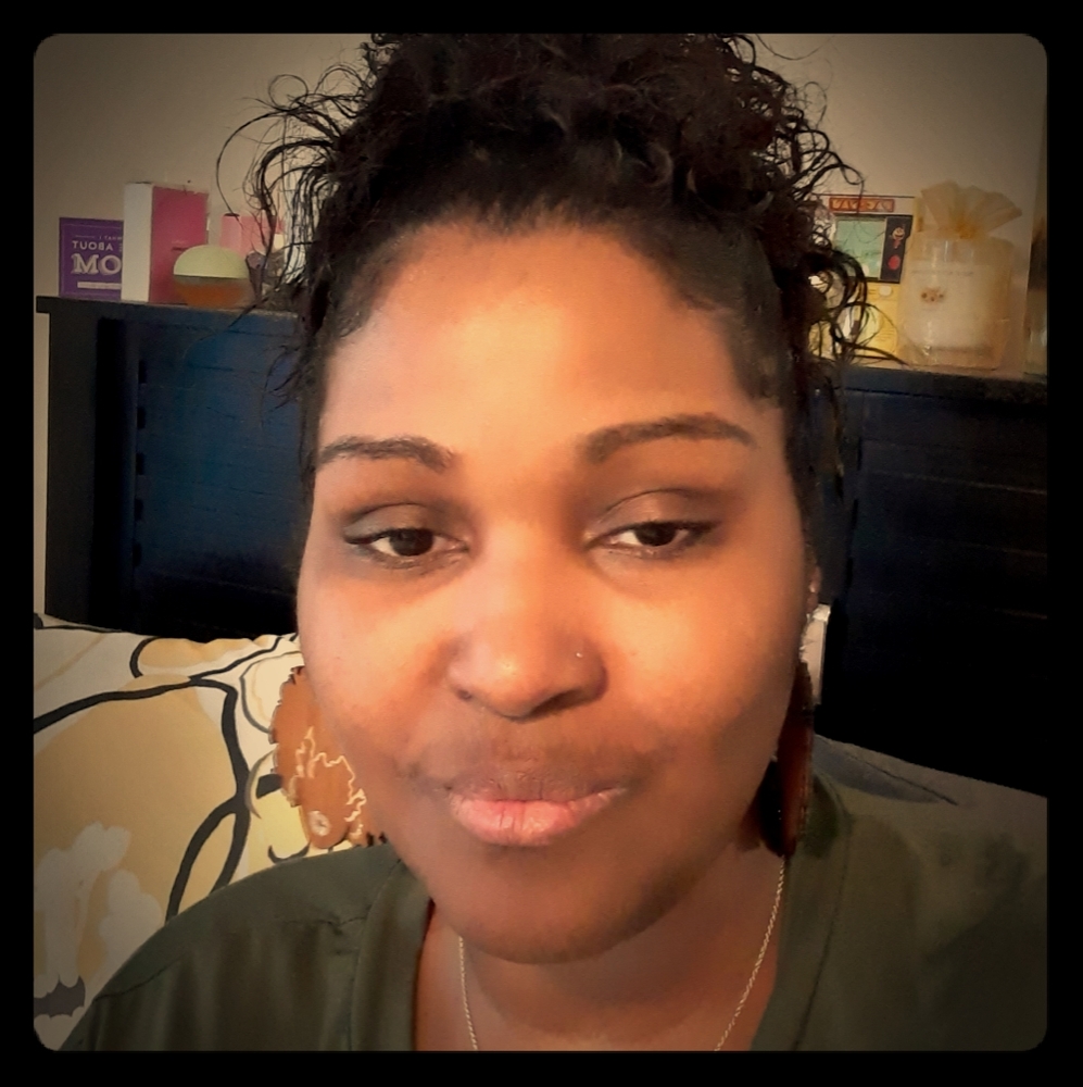 Meet your Posher, Lakisha